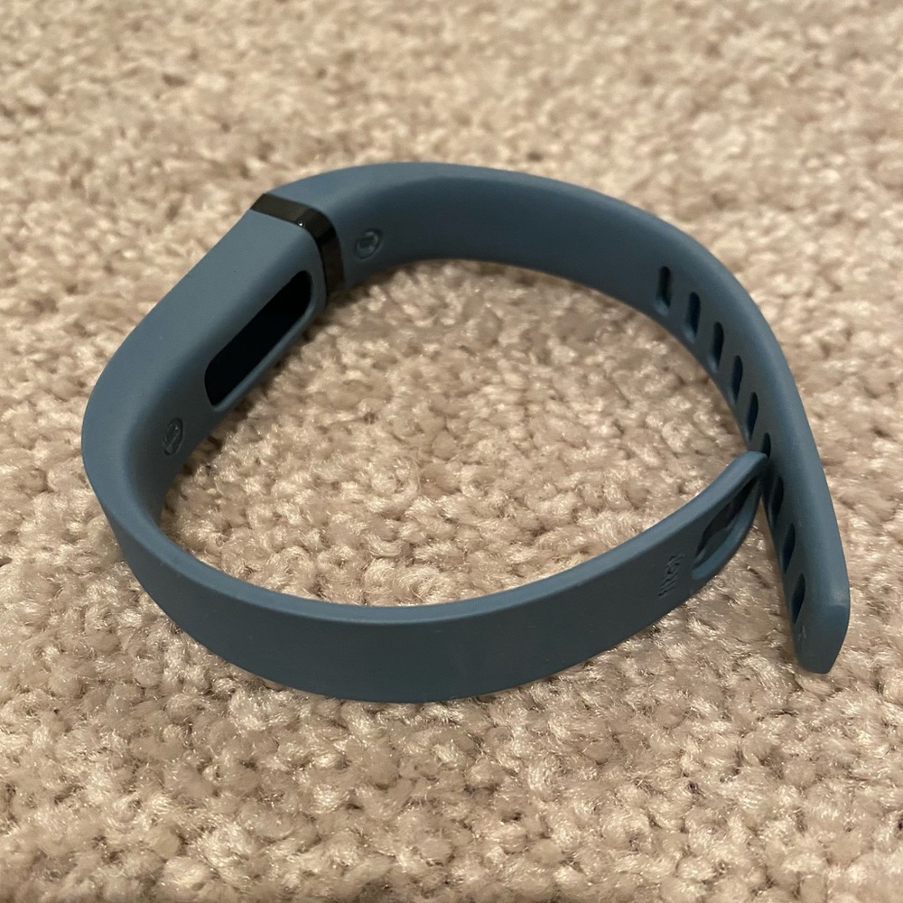 Fitbit New Blue Wristband ONLY - size L
